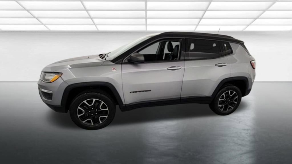 Used 2019 Jeep Compass Trailhawk w/ Cold Weather Group AWD/4WD image 3