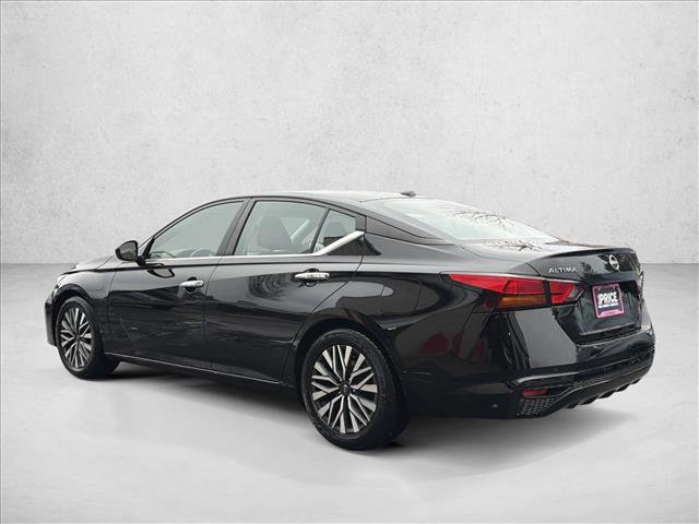 Used 2024 Nissan Altima 2.5 SV image 7
