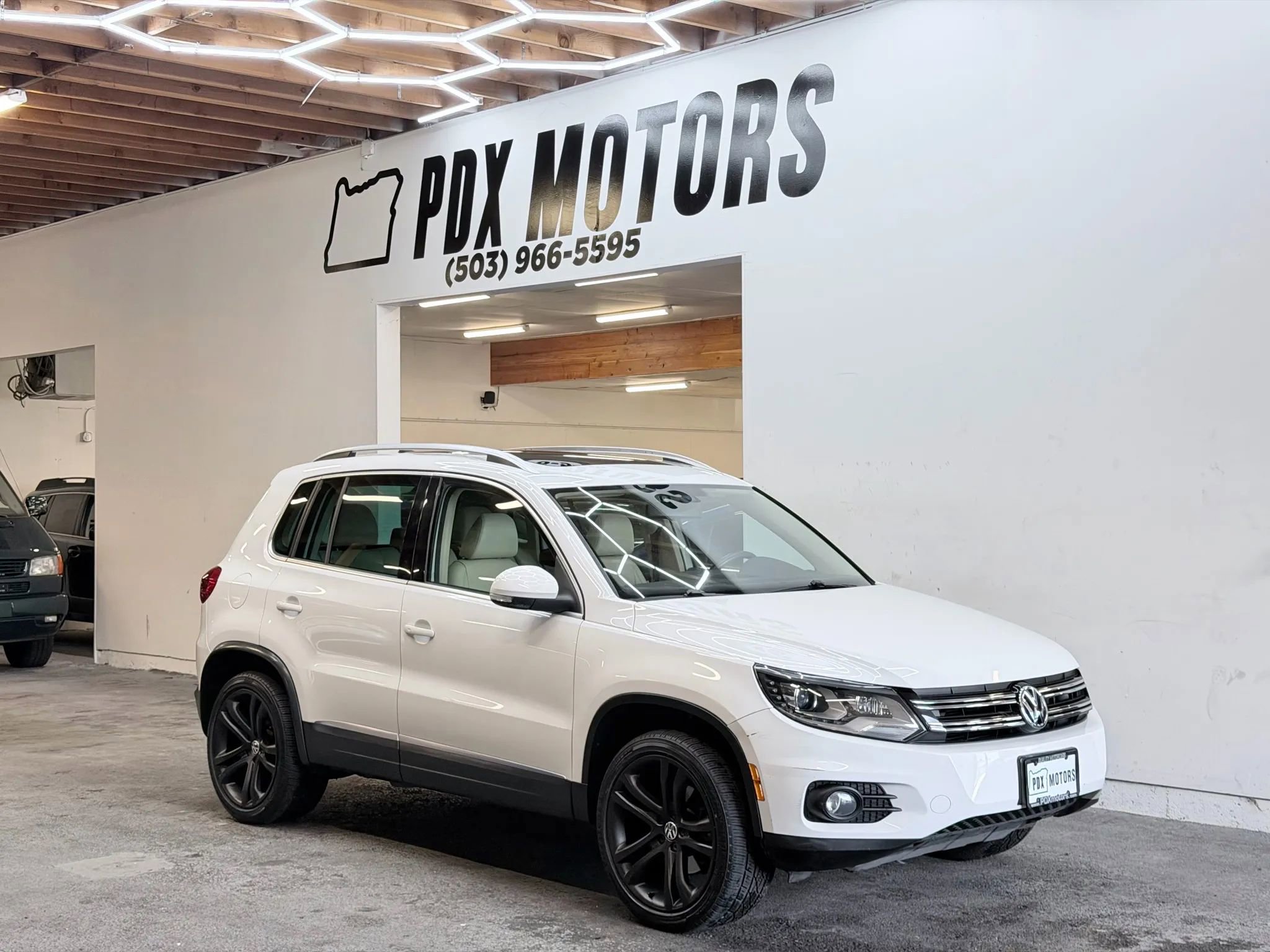 Used 2012 Volkswagen Tiguan SEL AWD/4WD image 1