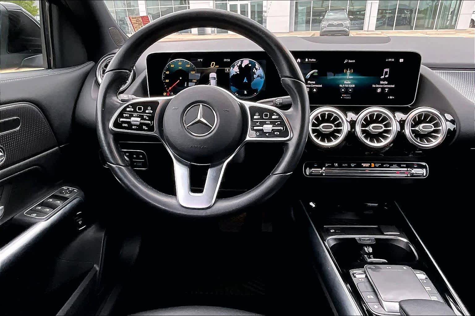 Used 2021 Mercedes-Benz GLA 250 4MATIC w/ Premium Package image 6