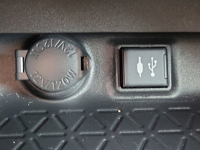 Used 2019 Toyota RAV4 XLE w/ Carpet Mat Package FWD image 15