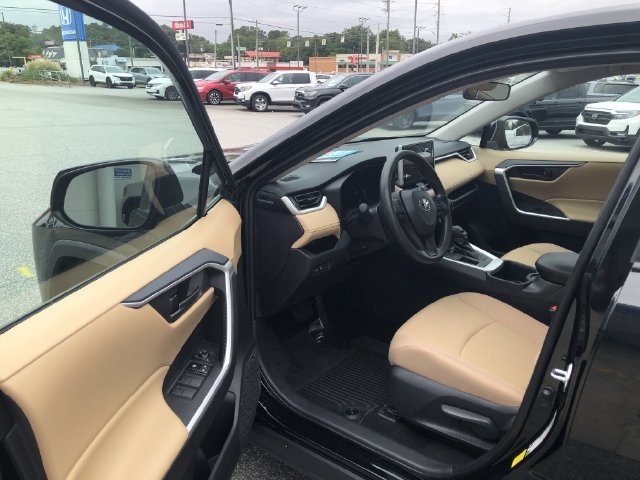 Used 2025 Toyota RAV4 LE FWD image 13