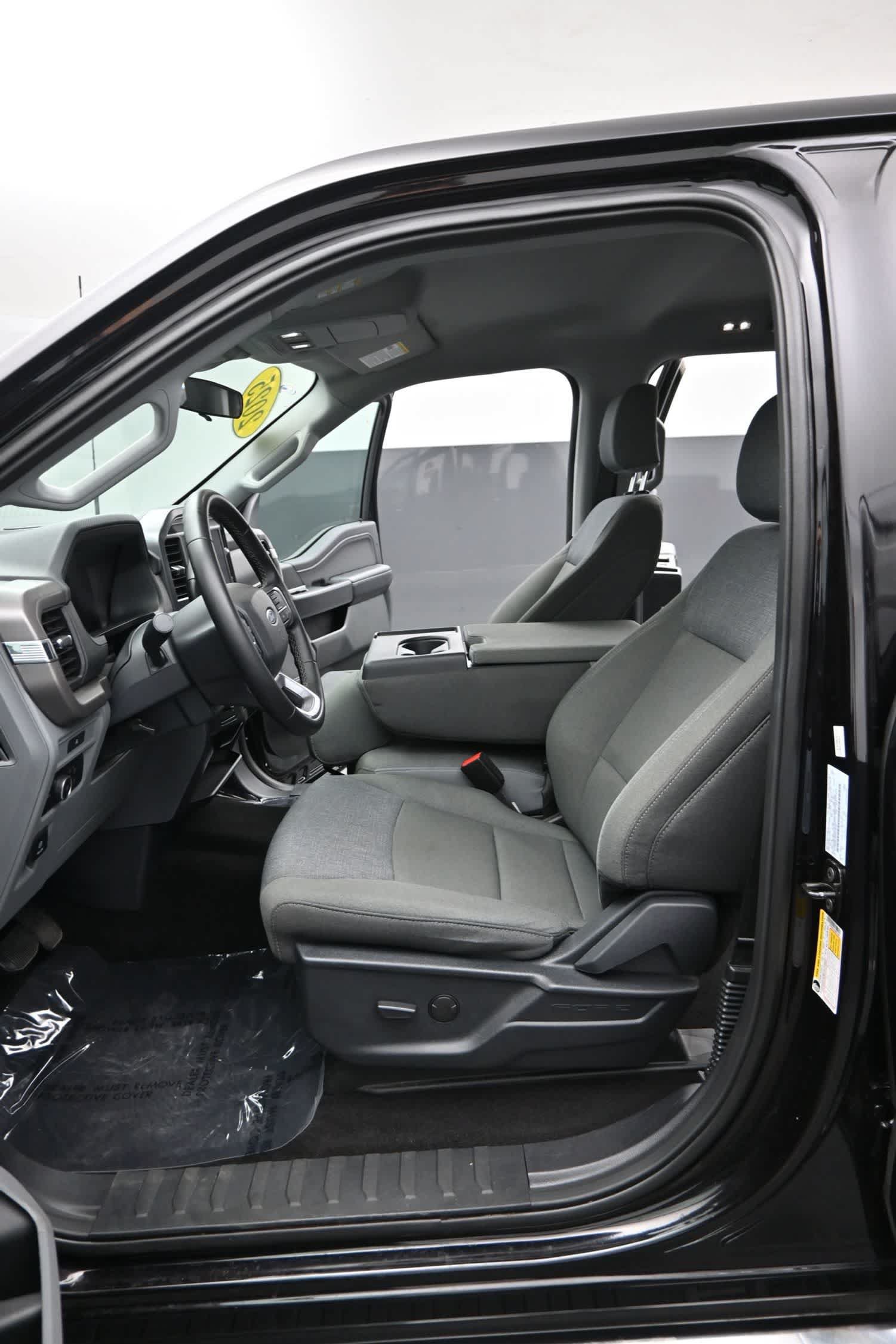 Used 2025 Ford F150 XLT w/ Equipment Group 301A Standard AWD/4WD image 19