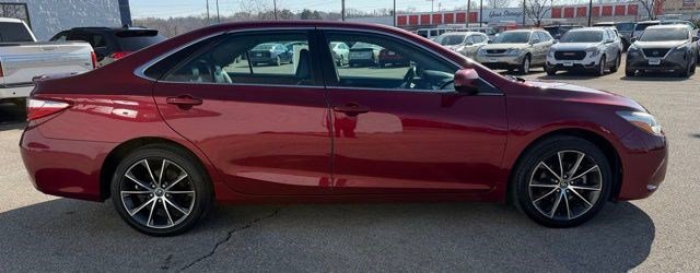Used 2015 Toyota Camry XSE w/ Moonroof Package image 6