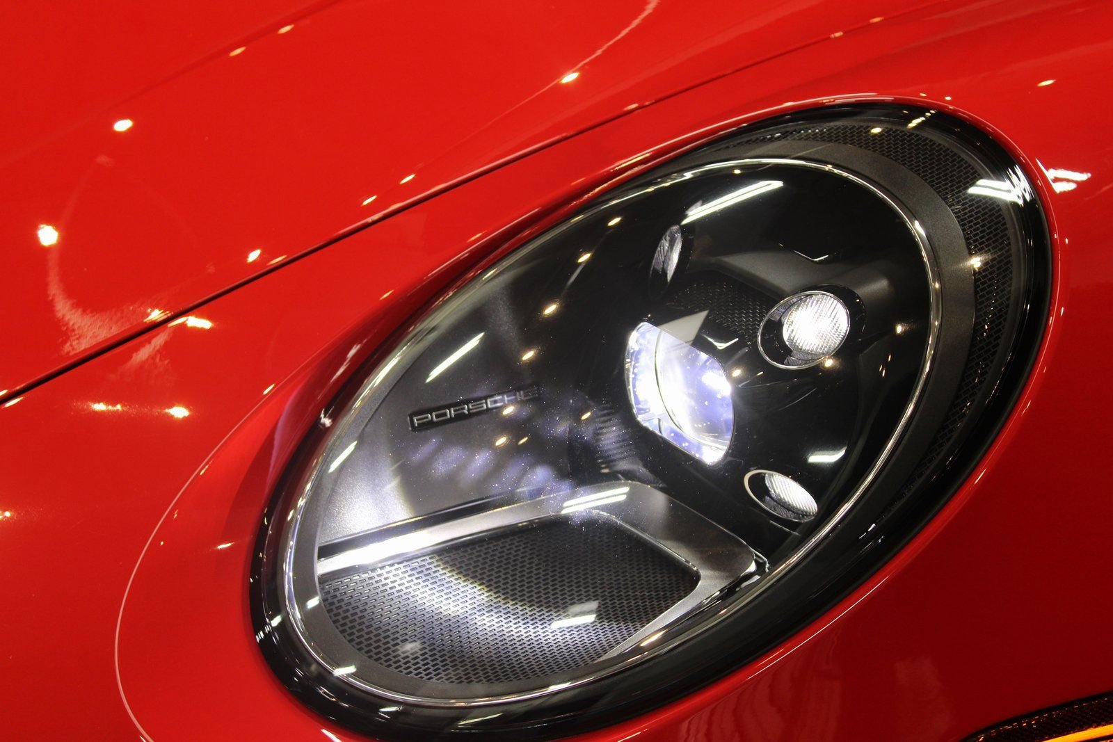 Certified 2024 Porsche 911 Carrera image 15