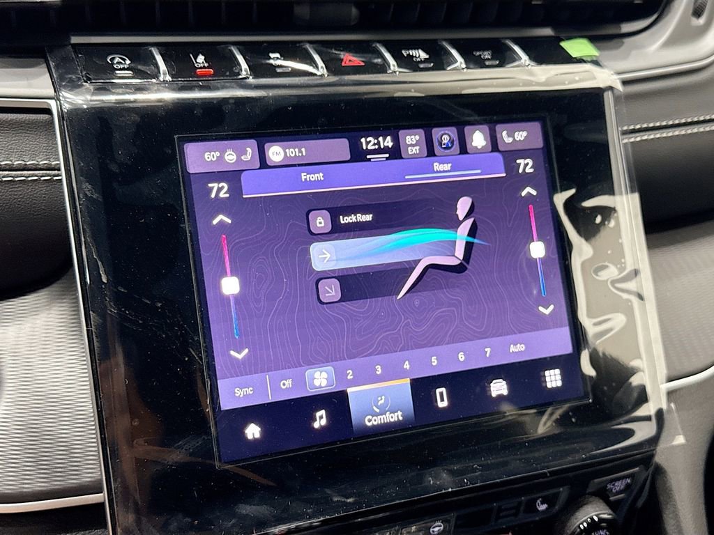 New 2025 Jeep Grand Cherokee L Altitude image 38