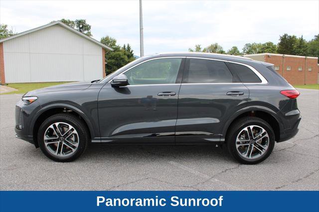 Certified 2025 Audi Q5 Premium w/ Premium Plus AWD/4WD image 7