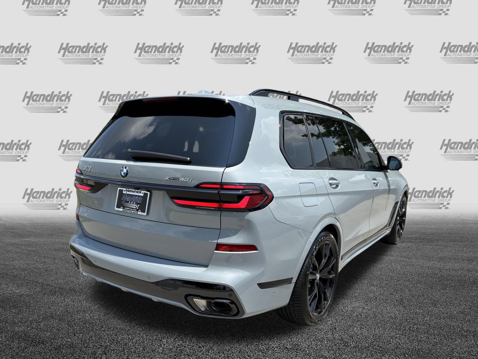 Used 2026 BMW X7 xDrive40i w/ M Sport Package AWD/4WD image 9