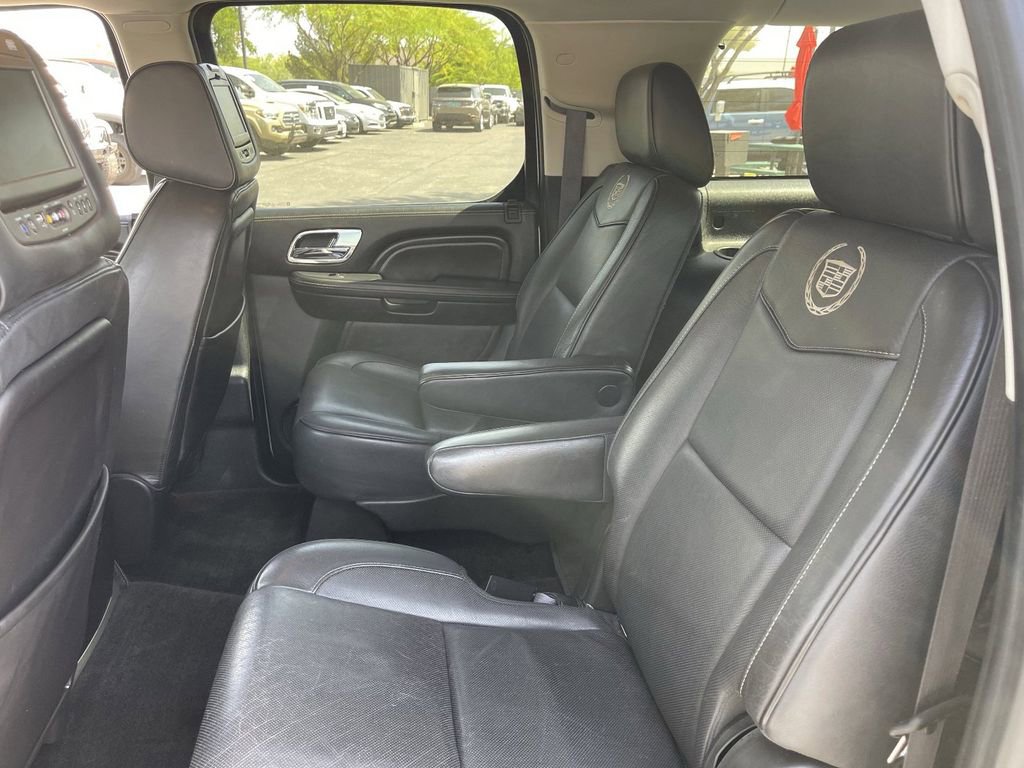 Used 2012 Cadillac Escalade ESV Platinum AWD/4WD image 18