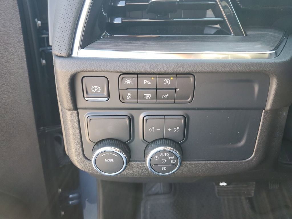 Used 2025 Chevrolet Tahoe Premier image 33