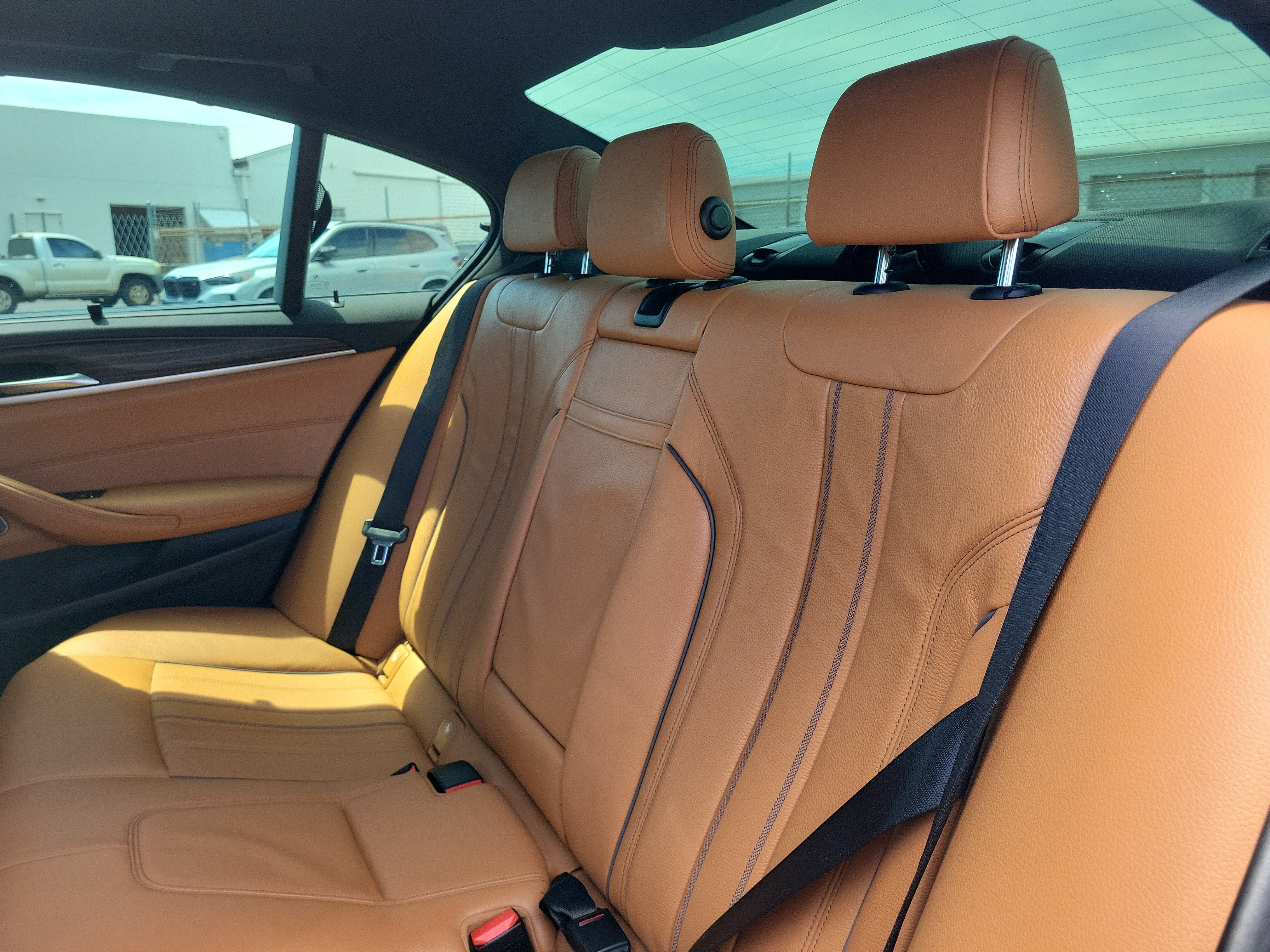 Used 2021 BMW 530i w/ M Sport Package RWD image 10