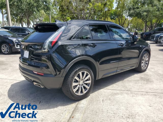 Certified 2022 Cadillac XT4 Sport w/ Comfort Package FWD image 4