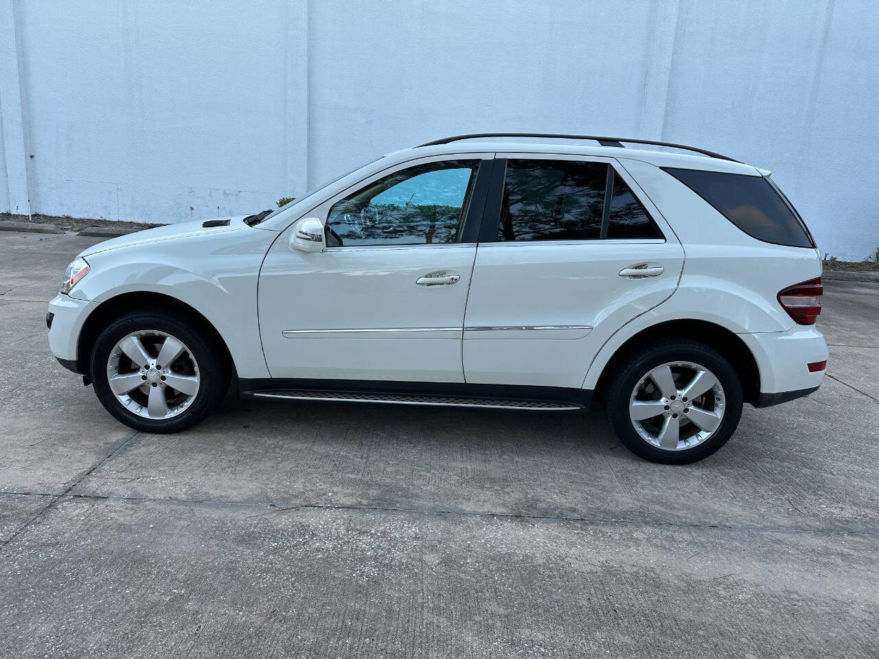 Used 2011 Mercedes-Benz ML 350 2WD image 7