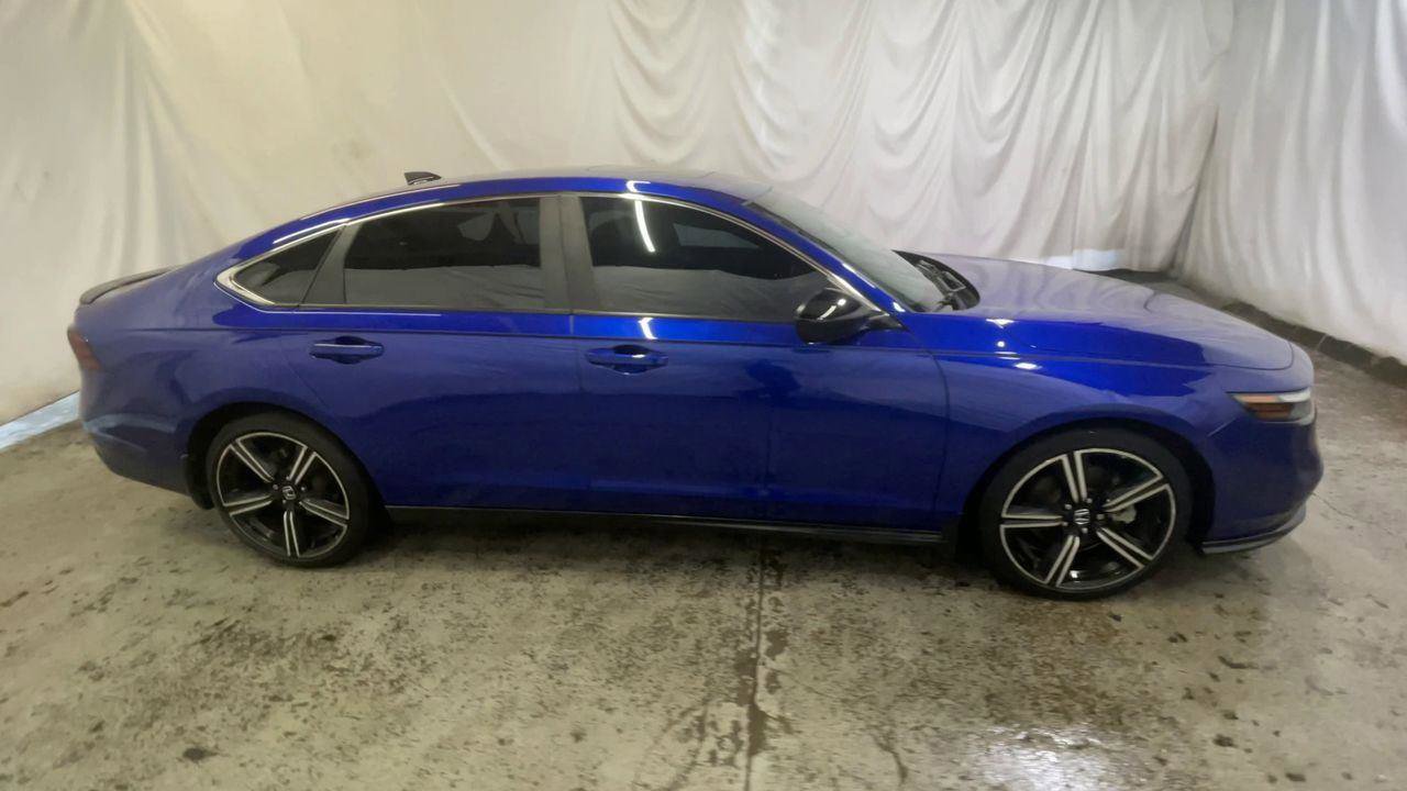Used 2023 Honda Accord Sport image 9