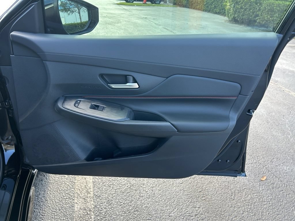 New 2026 Nissan Sentra SR w/ Floor Mat Package FWD image 41