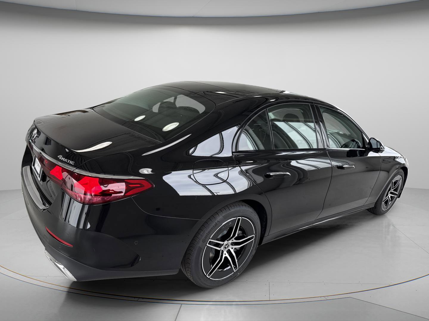New 2026 Mercedes-Benz E 450 4MATIC Sedan image 6