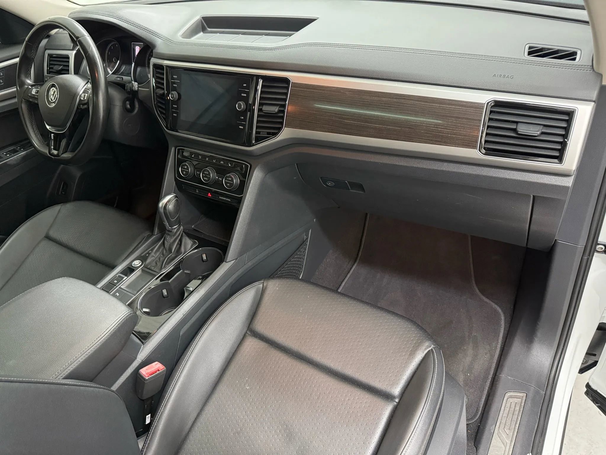 Used 2018 Volkswagen Atlas SEL image 9