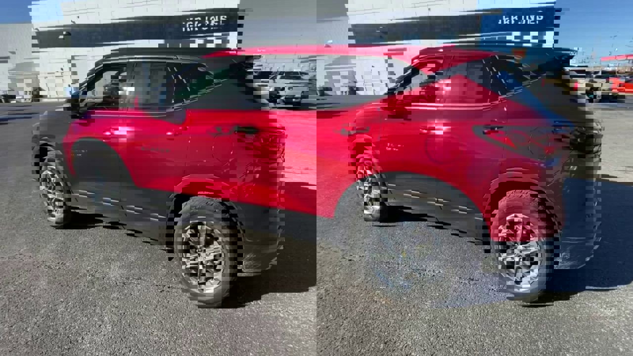 Certified 2024 Chevrolet Blazer LT w/ Driver Confidence Package image 3