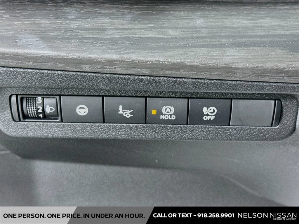 Certified 2024 Nissan Ariya FWD image 10