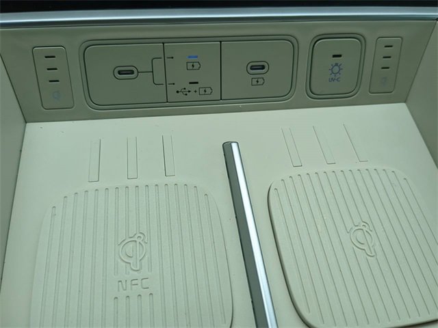 Used 2024 Hyundai Santa Fe Calligraphy image 30