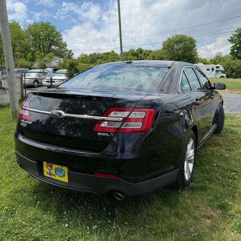 Used 2015 Ford Taurus SEL w/ Equipment Group 201A FWD image 8