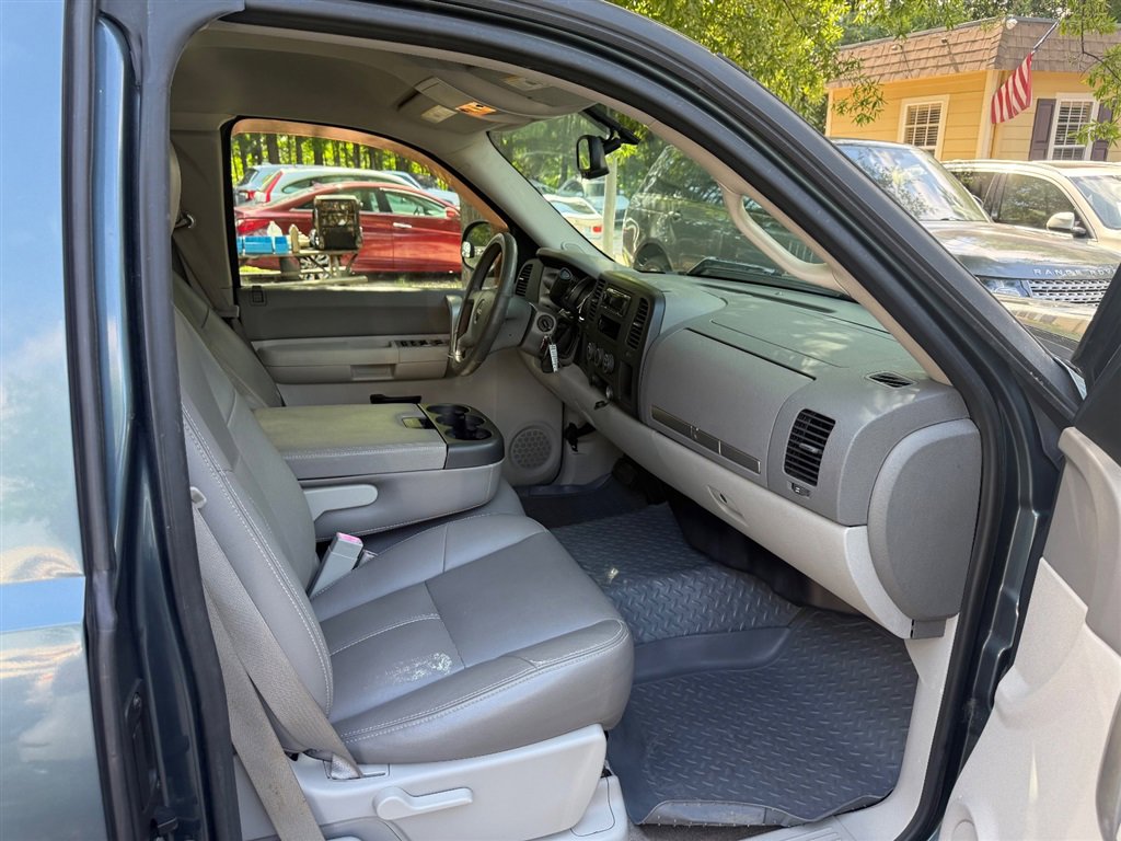 Used 2008 GMC Sierra 1500 SLE w/ Power Pack Plus RWD image 17