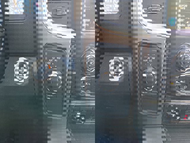 Used 2014 RAM 2500 Limited AWD/4WD image 18