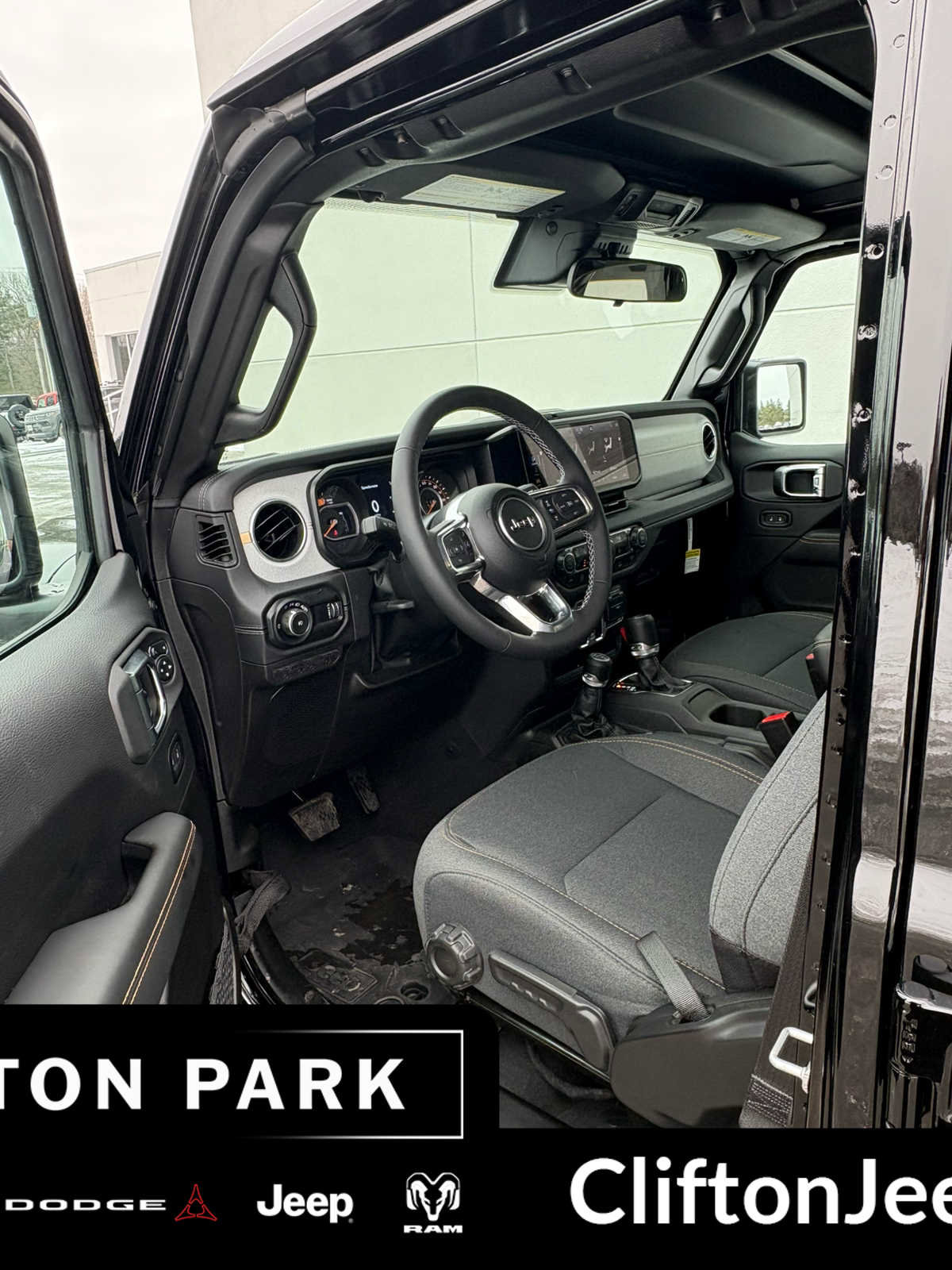 Certified 2025 Jeep Wrangler Sahara image 12