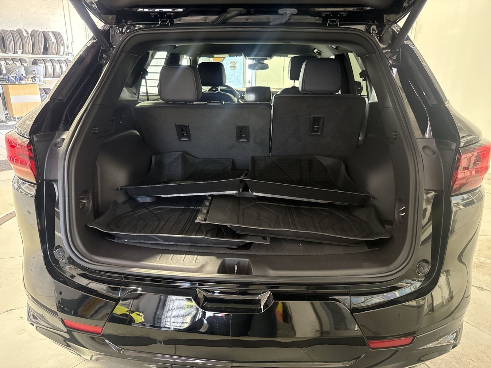 Used 2024 Chevrolet Blazer RS FWD image 26