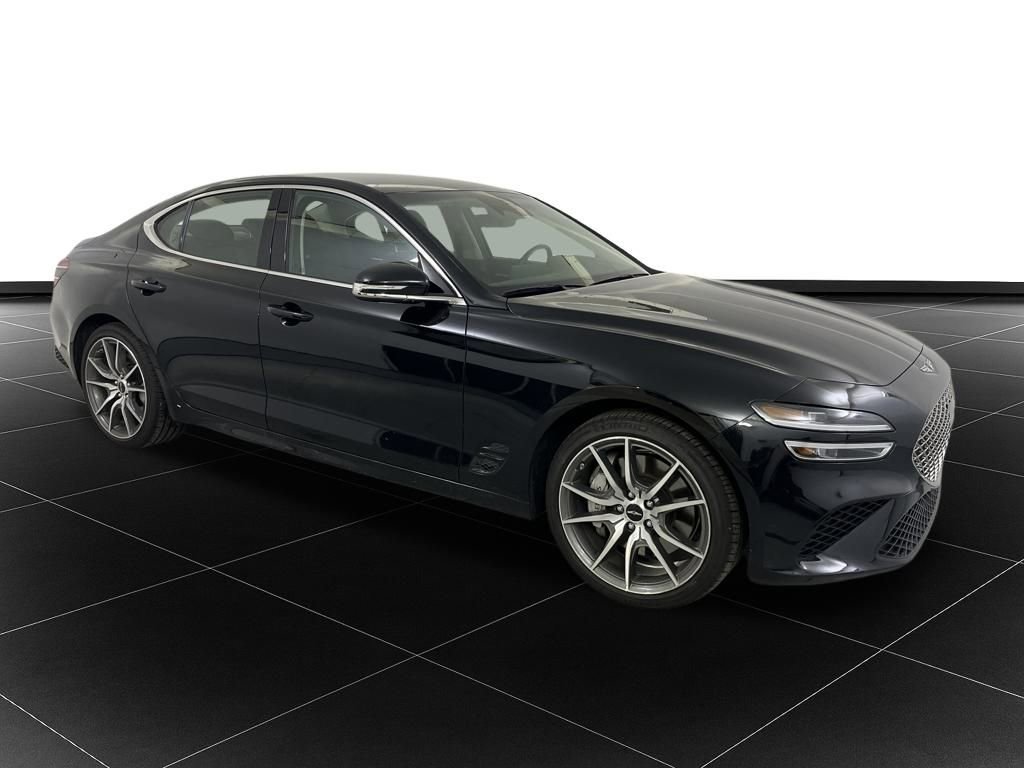 Used 2025 Genesis G70 2.5T image 7