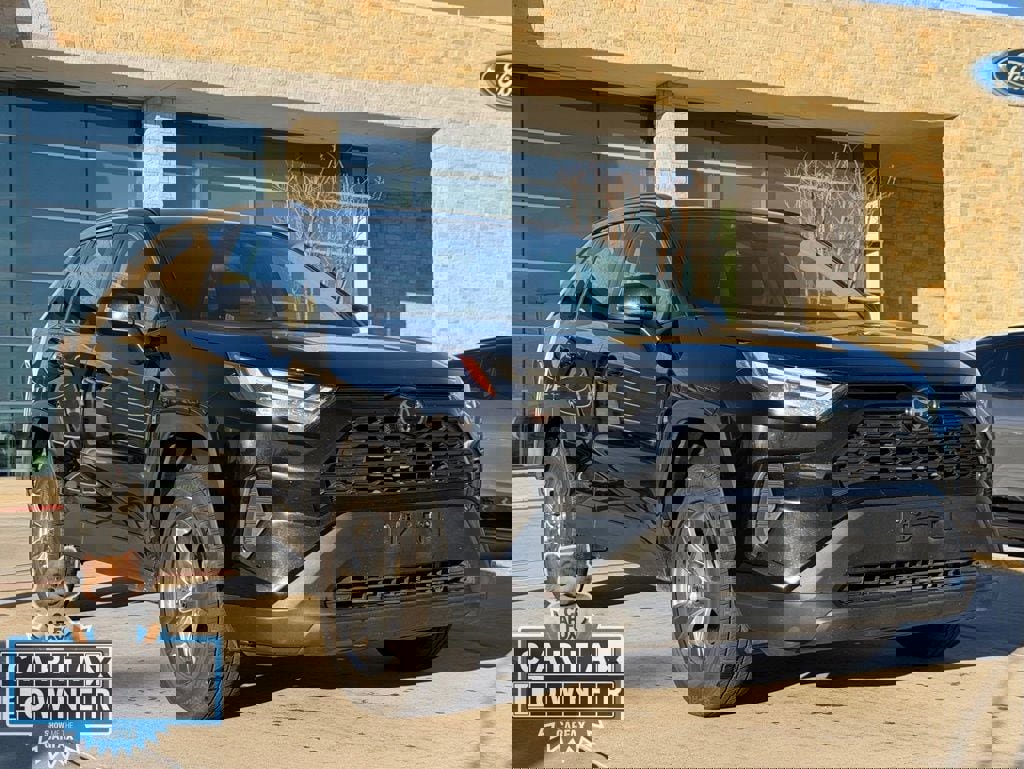 Used 2024 Toyota RAV4 XLE image 18