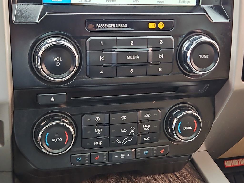 Used 2017 Ford F250 Lariat w/ Chrome Package AWD/4WD image 28