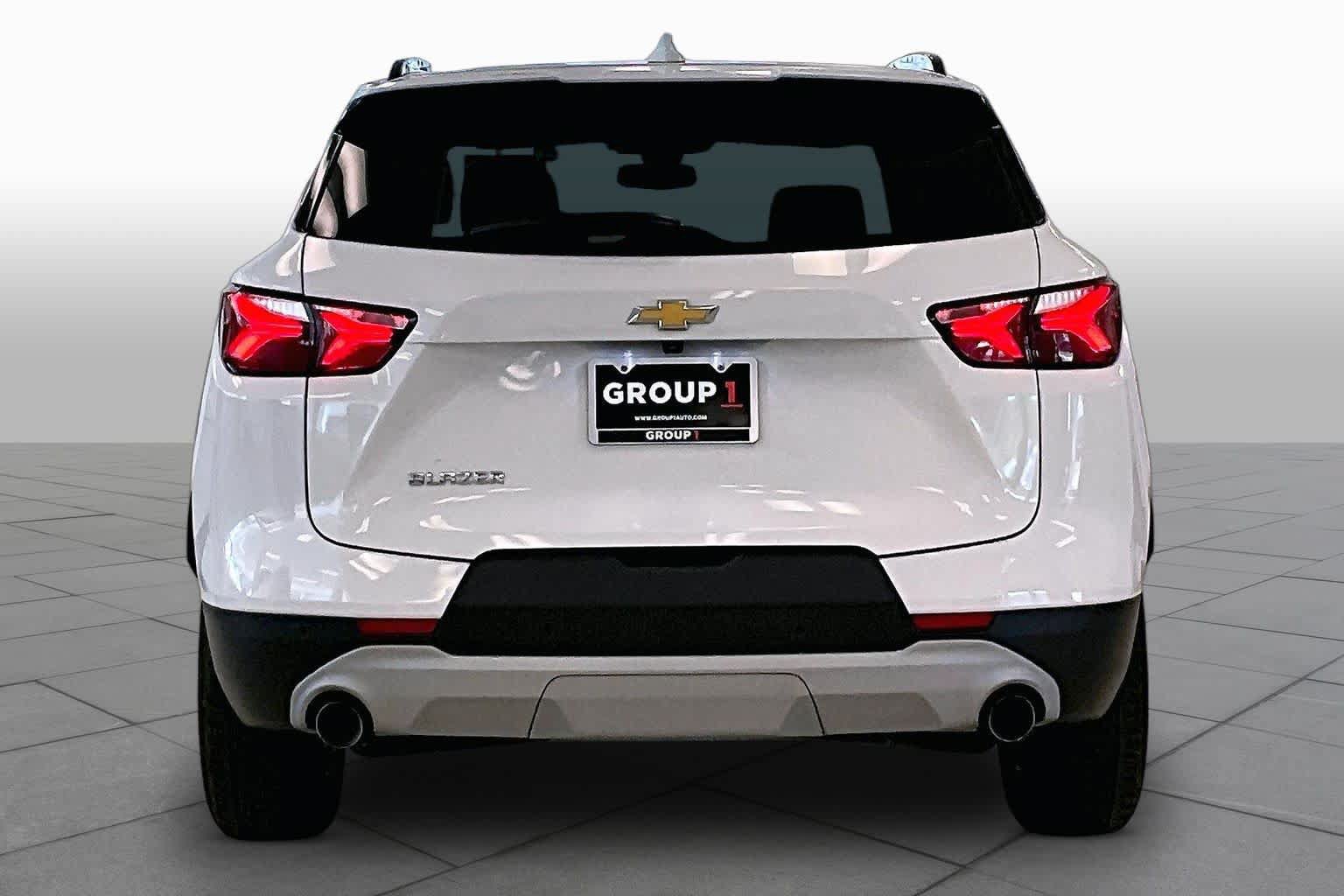 Used 2022 Chevrolet Blazer LT FWD image 4