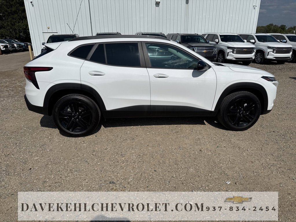 Used 2025 Chevrolet Trax ACTIV w/ Sunroof Package image 6