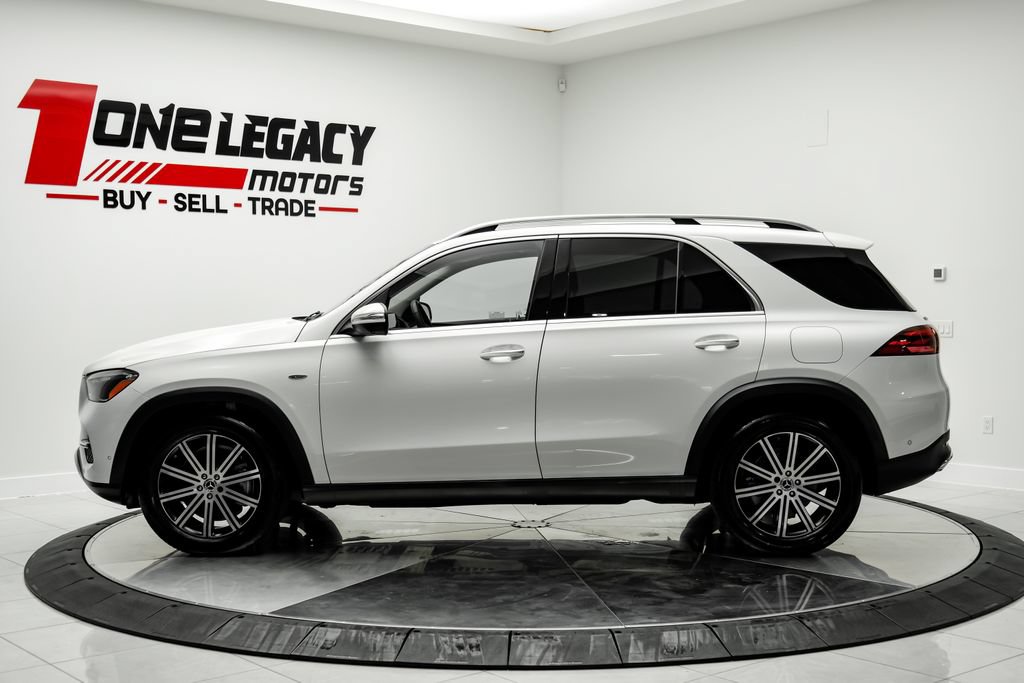 Used 2025 Mercedes-Benz GLE 450e 4MATIC w/ Driver Assistance Package image 13