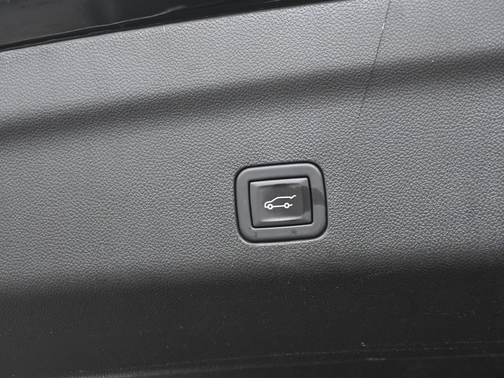 Used 2023 Cadillac Escalade ESV Premium Luxury image 43