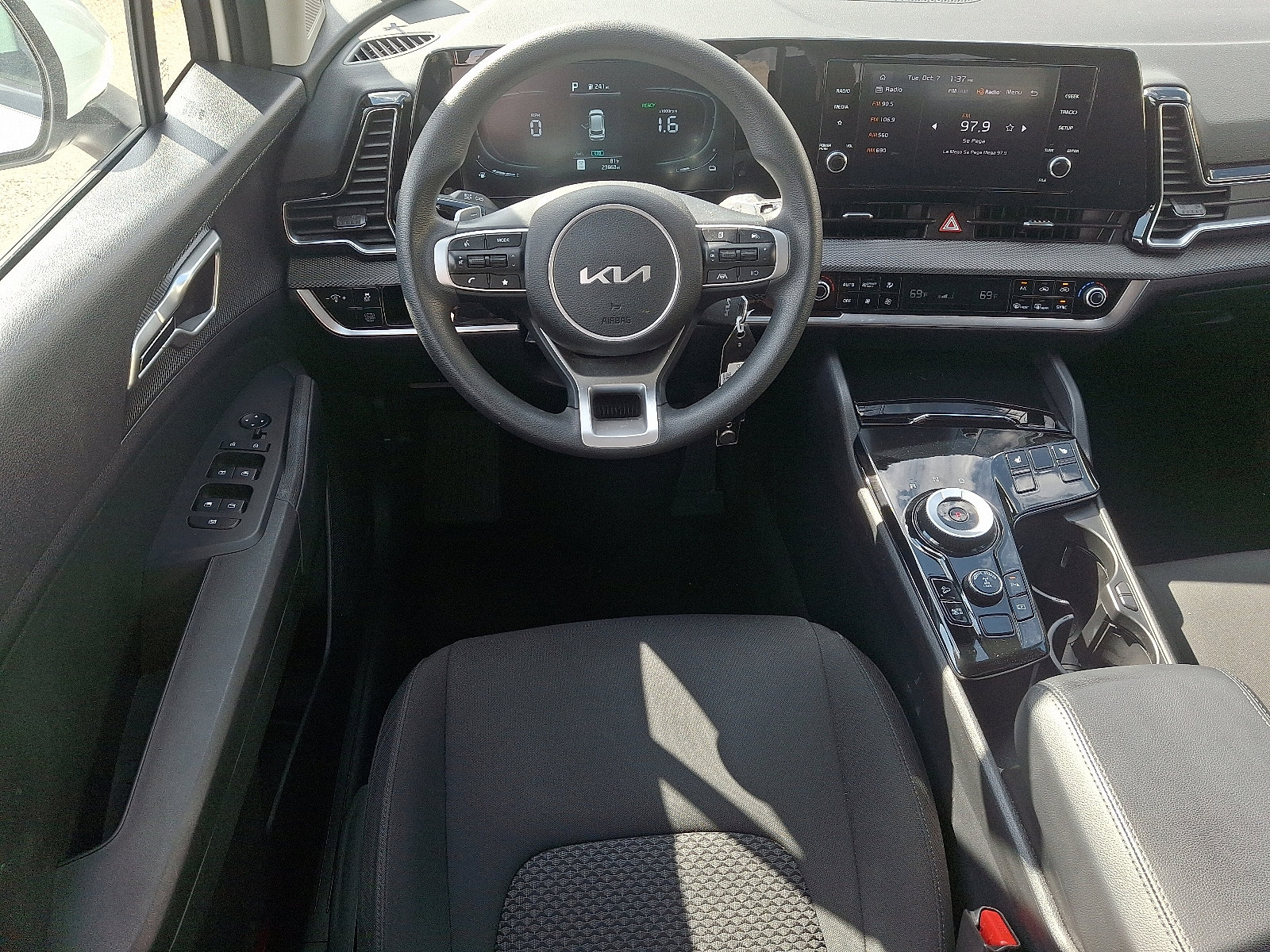 Certified 2023 Kia Sportage LX image 11