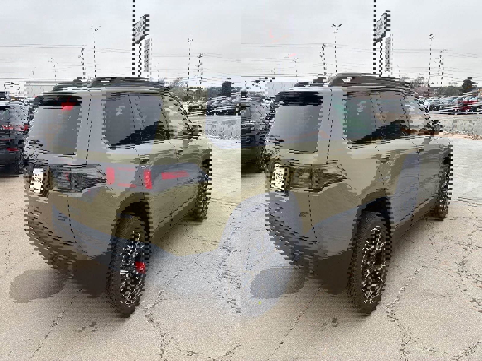 New 2026 Jeep Cherokee Overland w/ Advanced Pro Tech Group AWD/4WD image 7