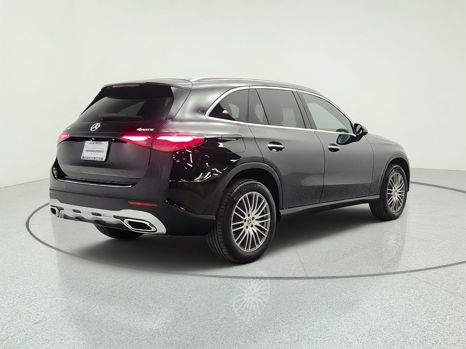 Used 2024 Mercedes-Benz GLC 300 4MATIC image 5