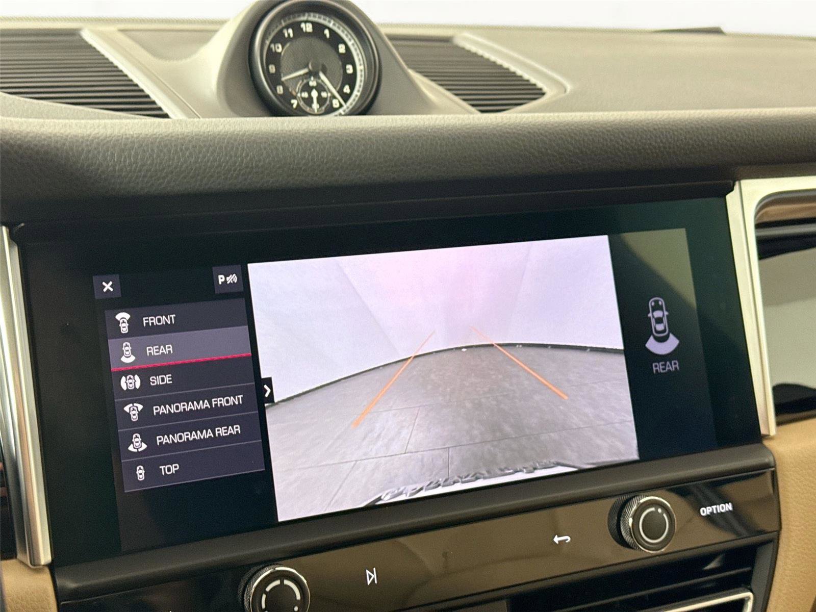 Used 2024 Porsche Macan T w/ Premium Plus Package image 23