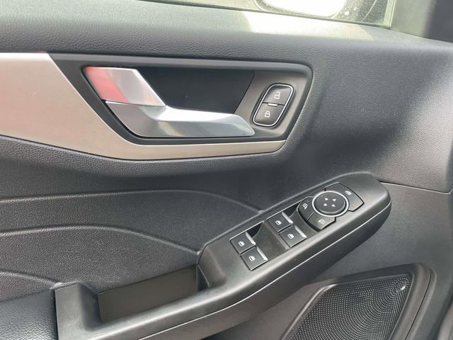 Used 2022 Ford Escape SEL image 19