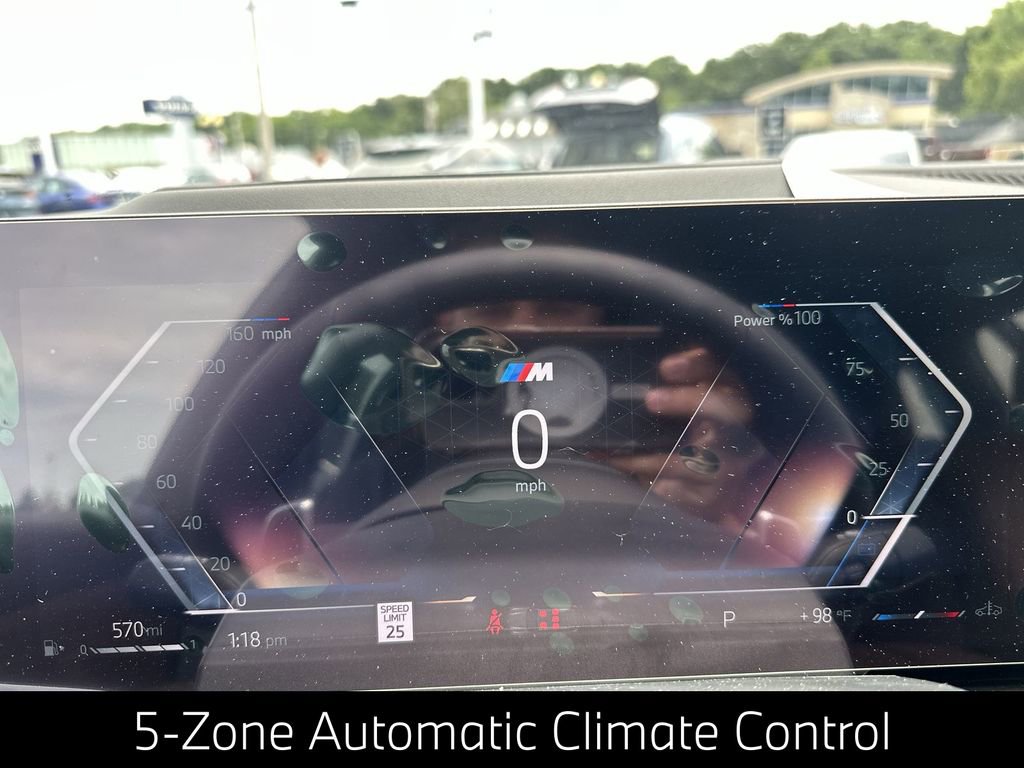 Certified 2026 BMW X7 xDrive40i w/ M Sport Package image 21