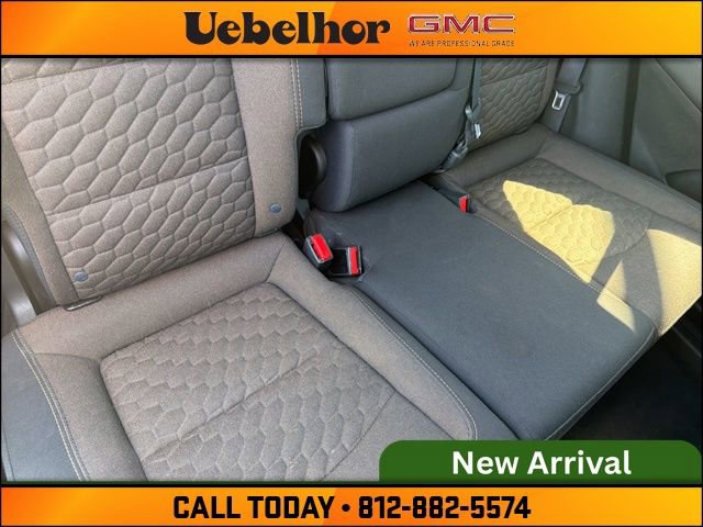 Used 2018 Chevrolet Equinox LT w/ Sun & Infotainment Package FWD image 6