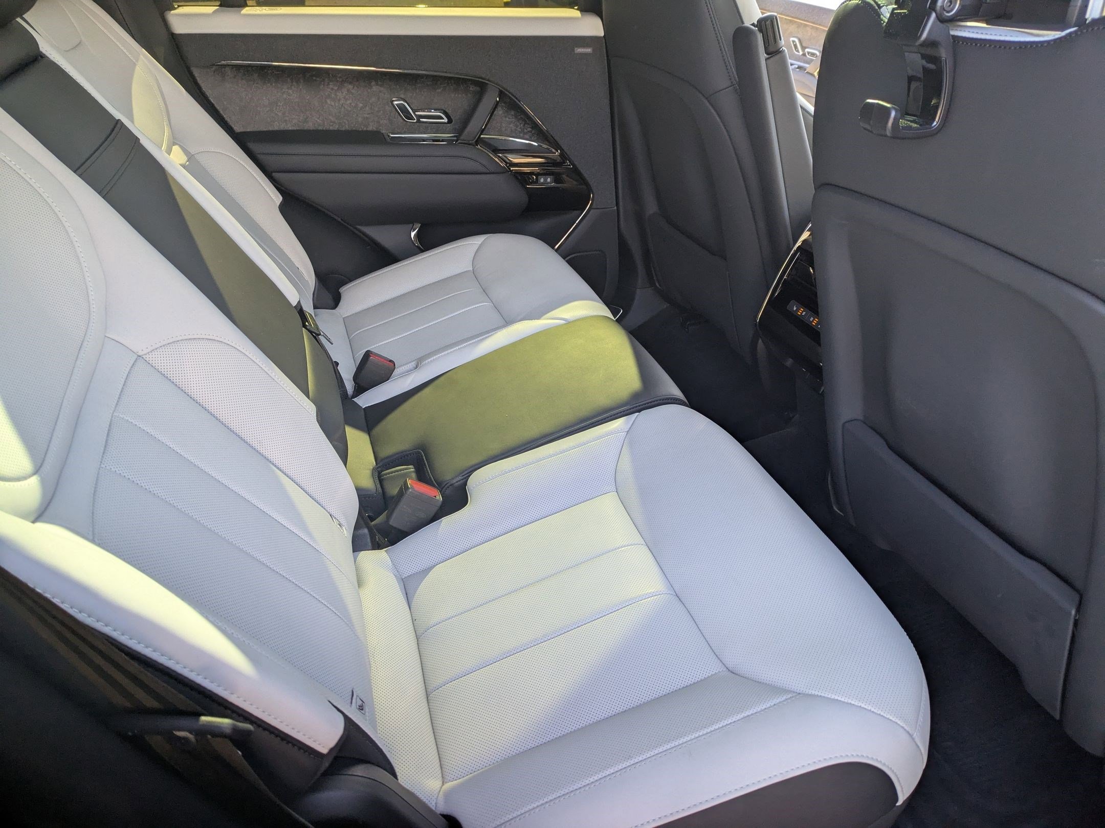 Used 2023 Land Rover Range Rover Sport SE Dynamic image 23