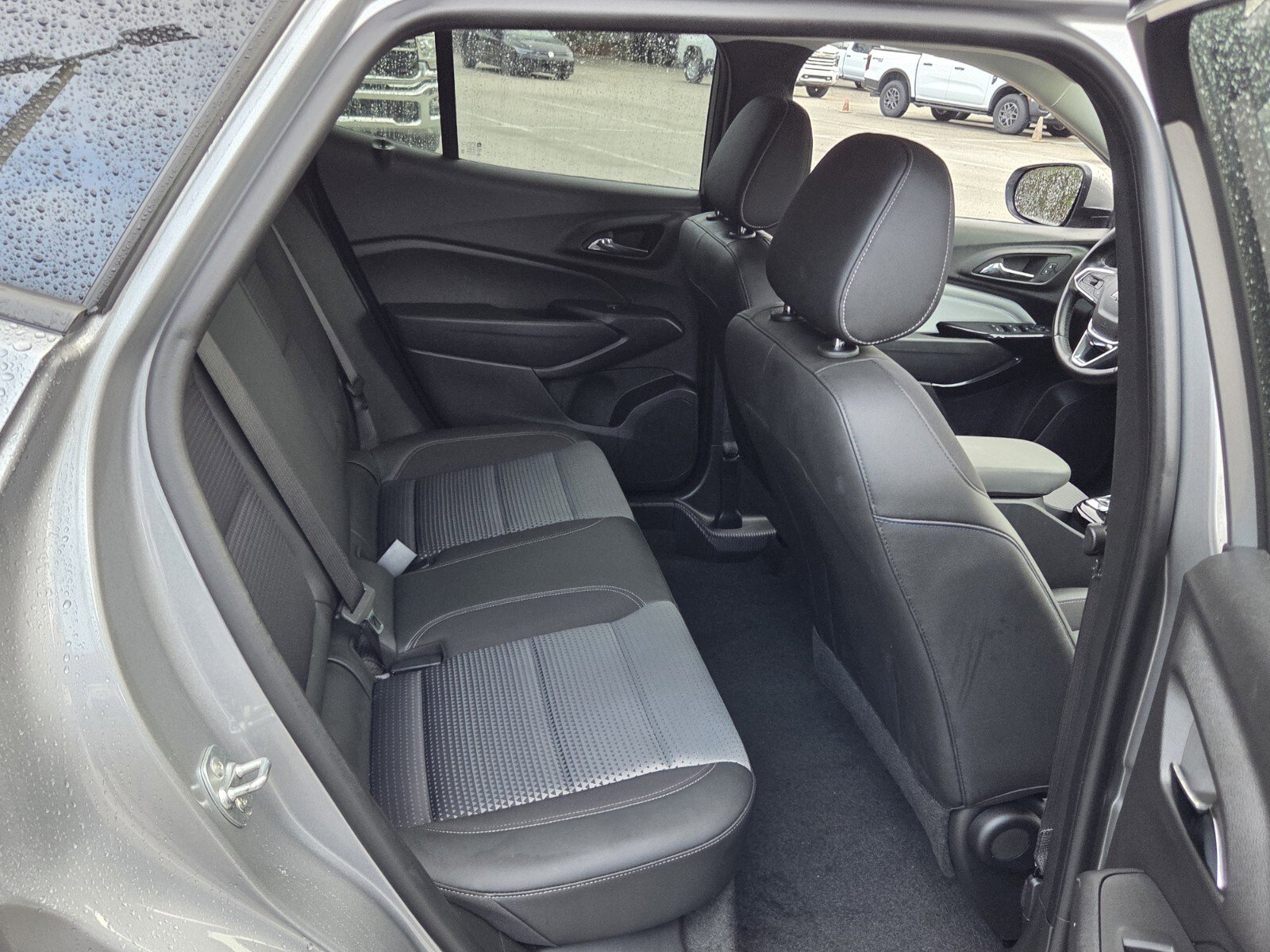 Certified 2025 Chevrolet Trax LT w/ LT Convenience Package FWD image 22
