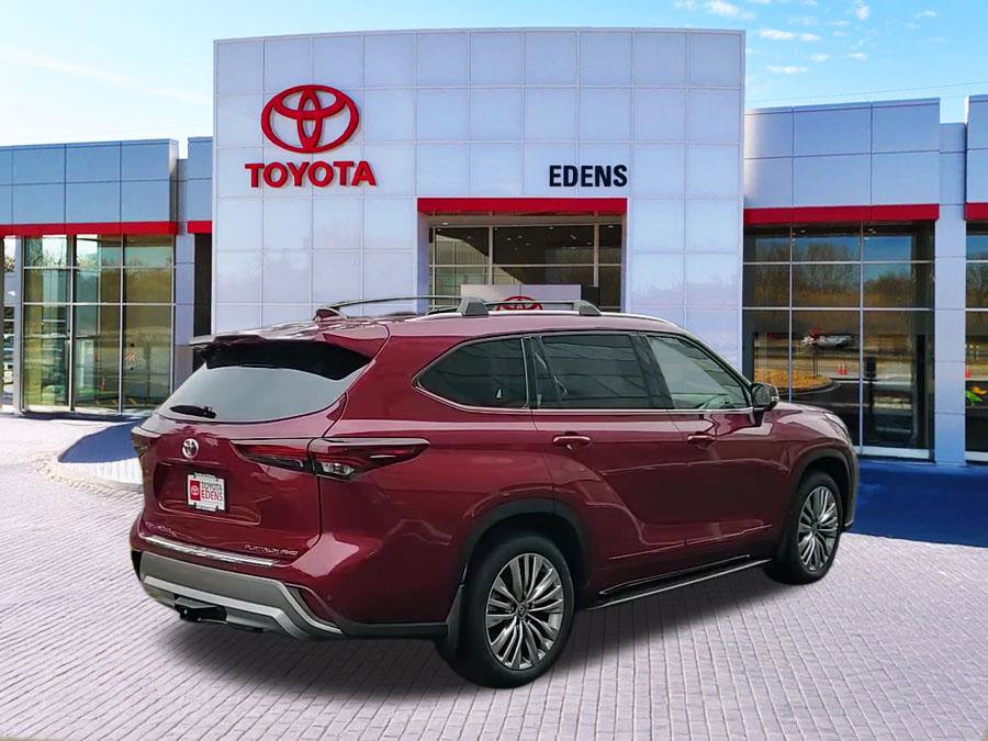 New 2025 Toyota Highlander Platinum image 3