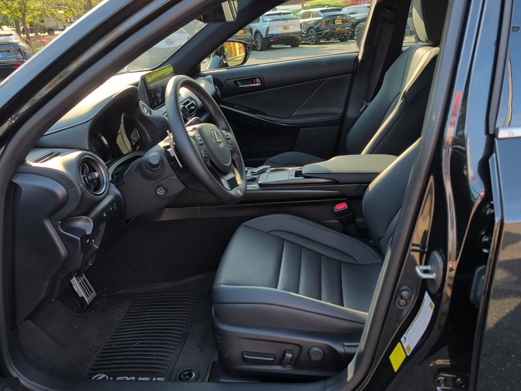 Used 2023 Lexus IS 350 F Sport w/ Navigation Package RWD image 9