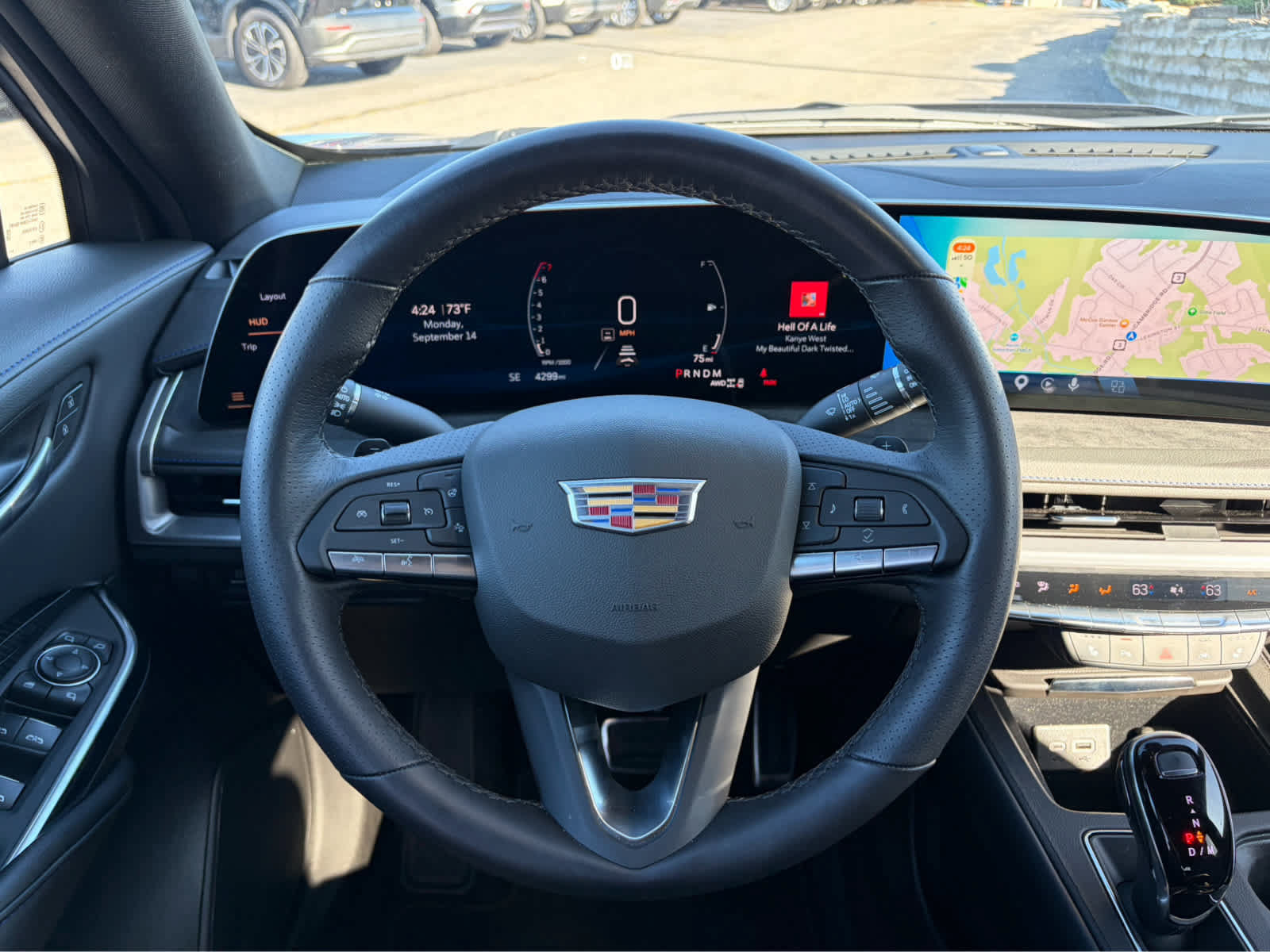 Used 2025 Cadillac XT4 Sport w/ Technology Package AWD/4WD image 30