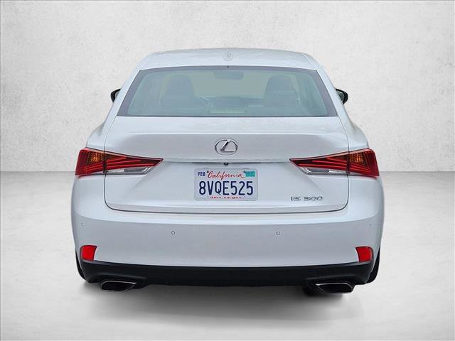 Used 2018 Lexus IS 300 w/ Comfort Package RWD image 3