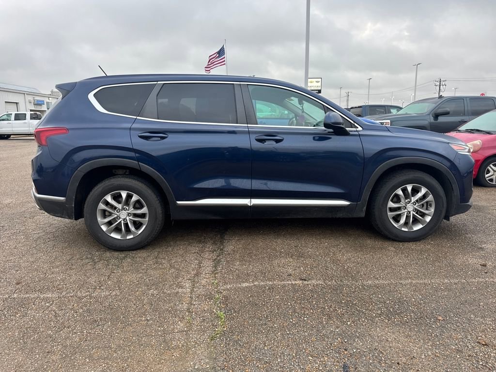 Used 2019 Hyundai Santa Fe SE image 4
